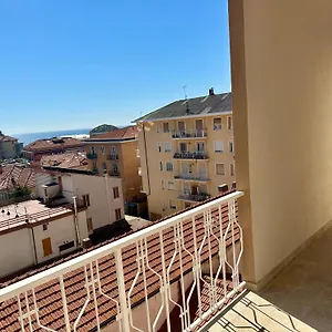  Appartamento Casa Maestrale - Elegante Con Balcone Vista Mare Italia